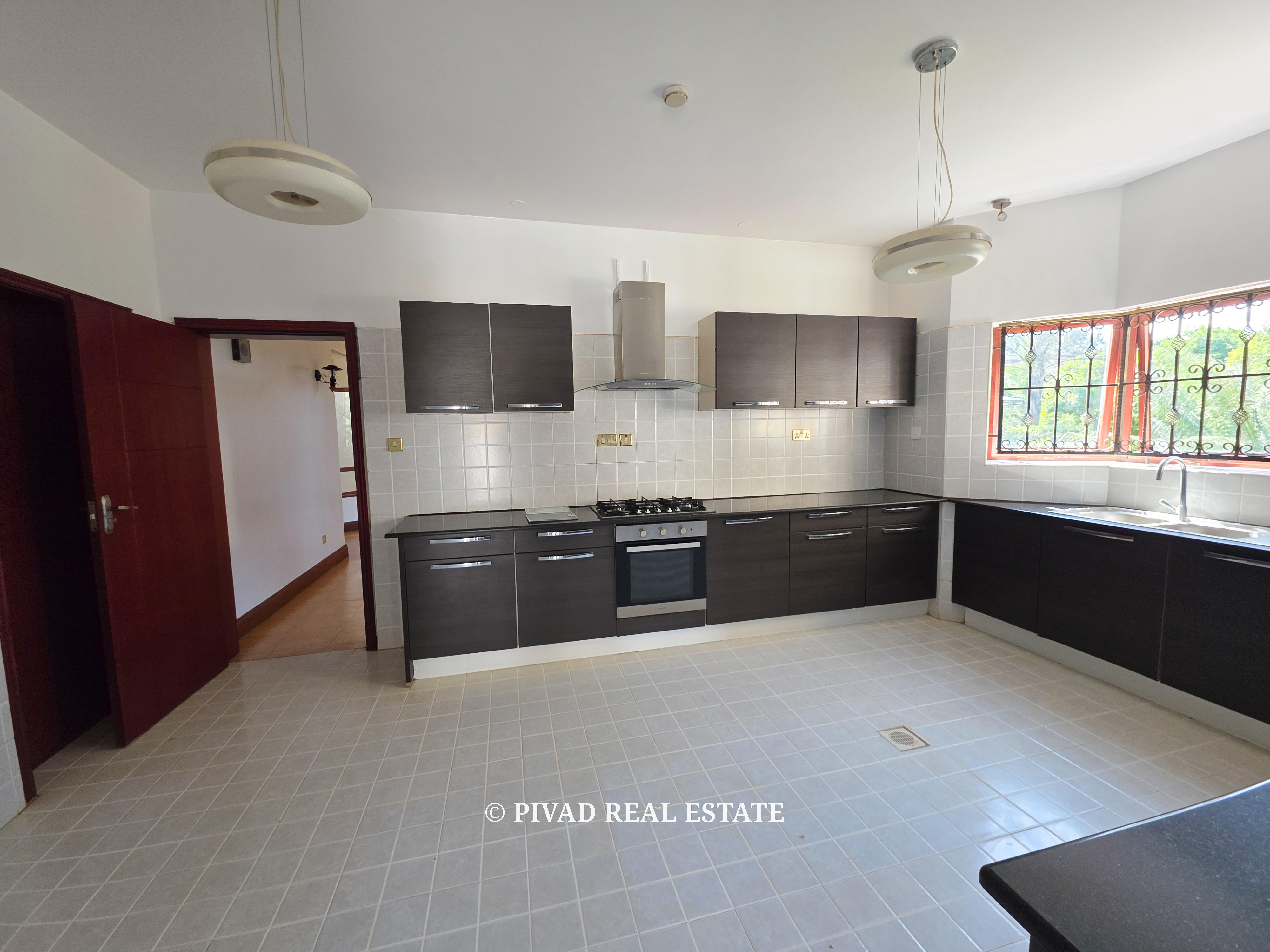 5 Bedroom House Available For Rent - Runda