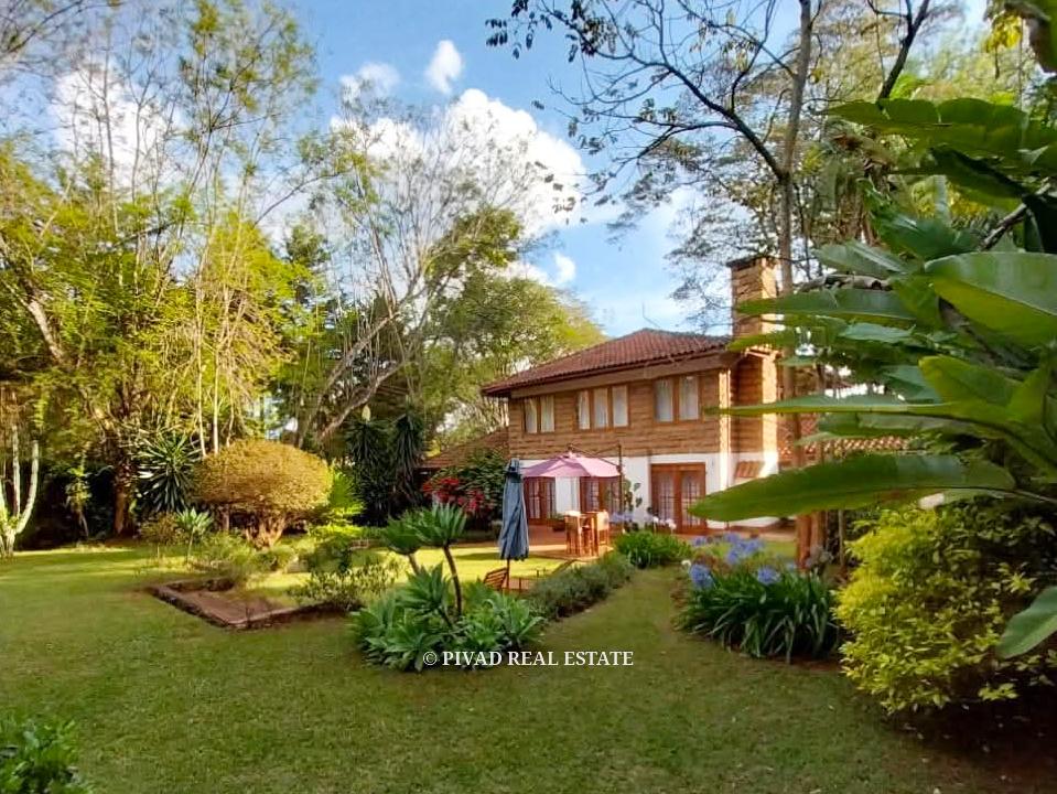 4 Bedroom House Available For Rent in Rosslyn Estate