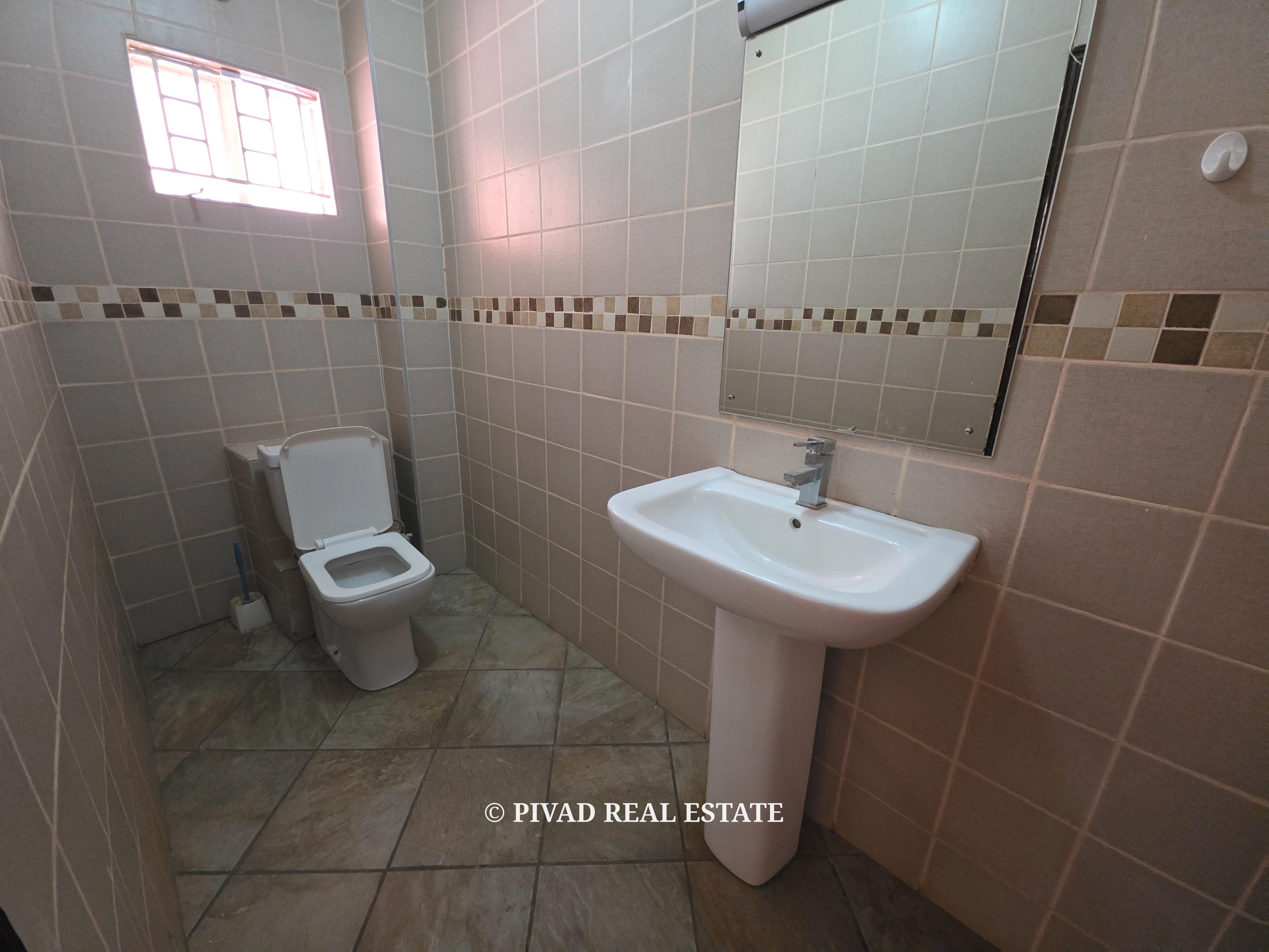 4 Bedroom House available for Rent at 450k in Rosslyn Estate