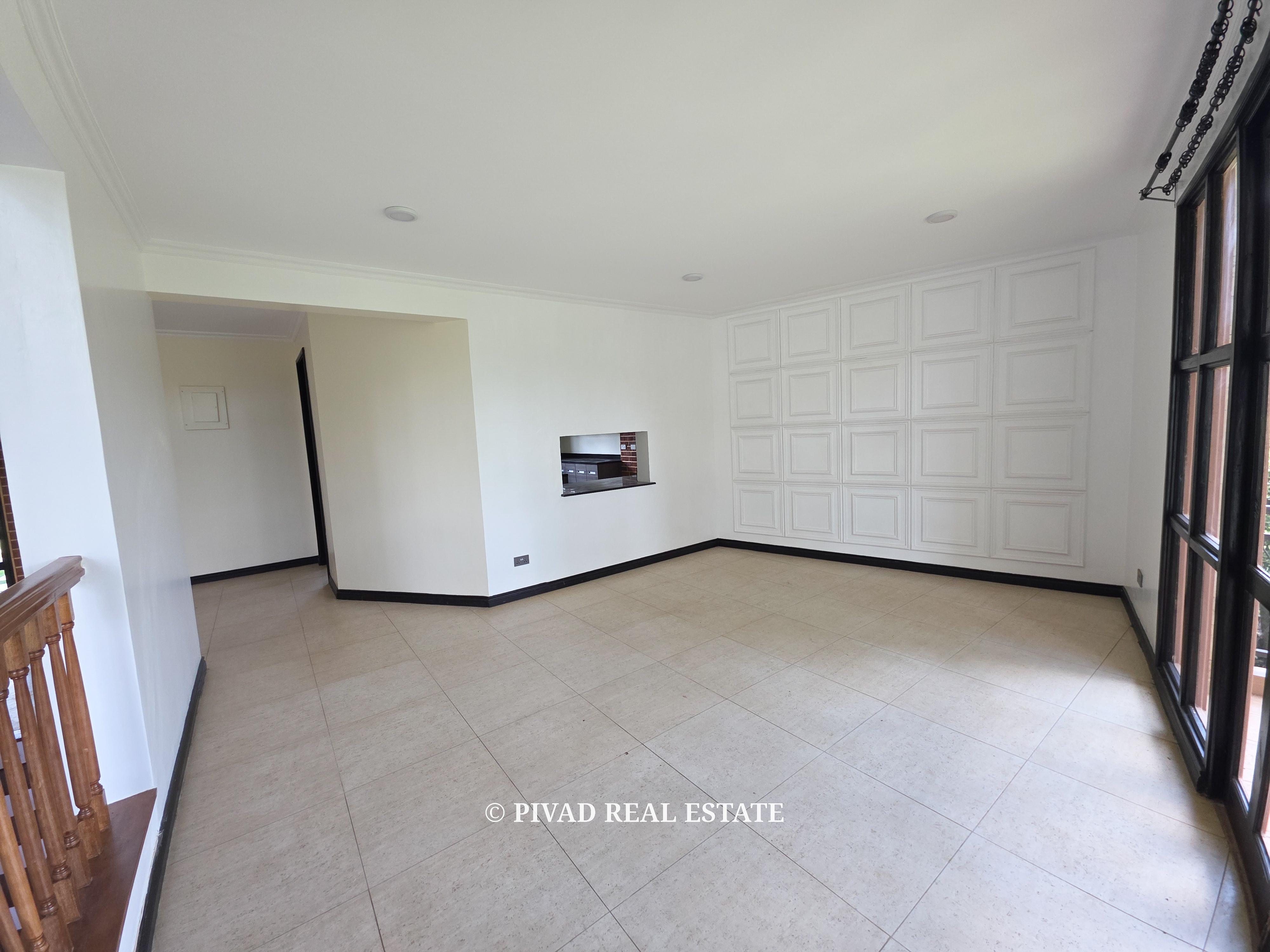 5 bedroom house Available for Sale in Karen