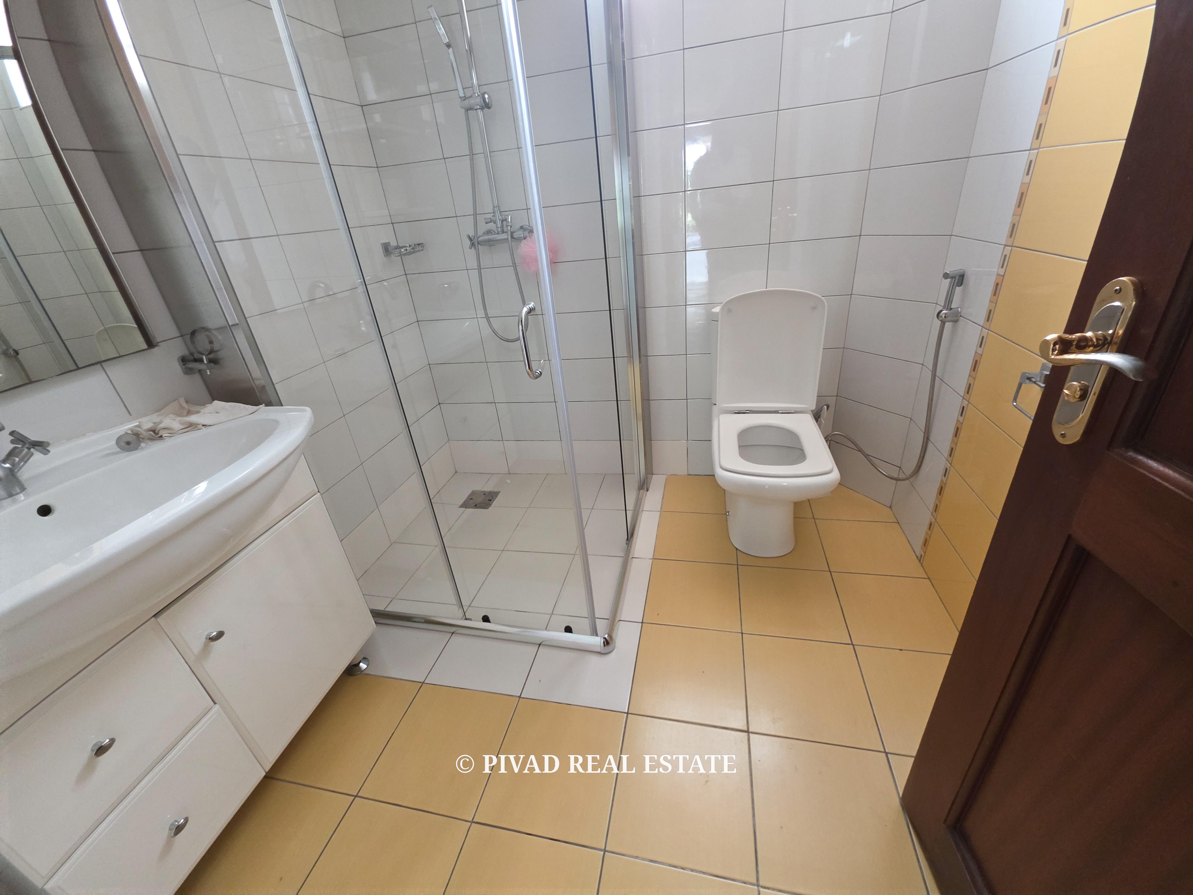 5 Bedroom house available for Sale in Westlands Grevillea Area