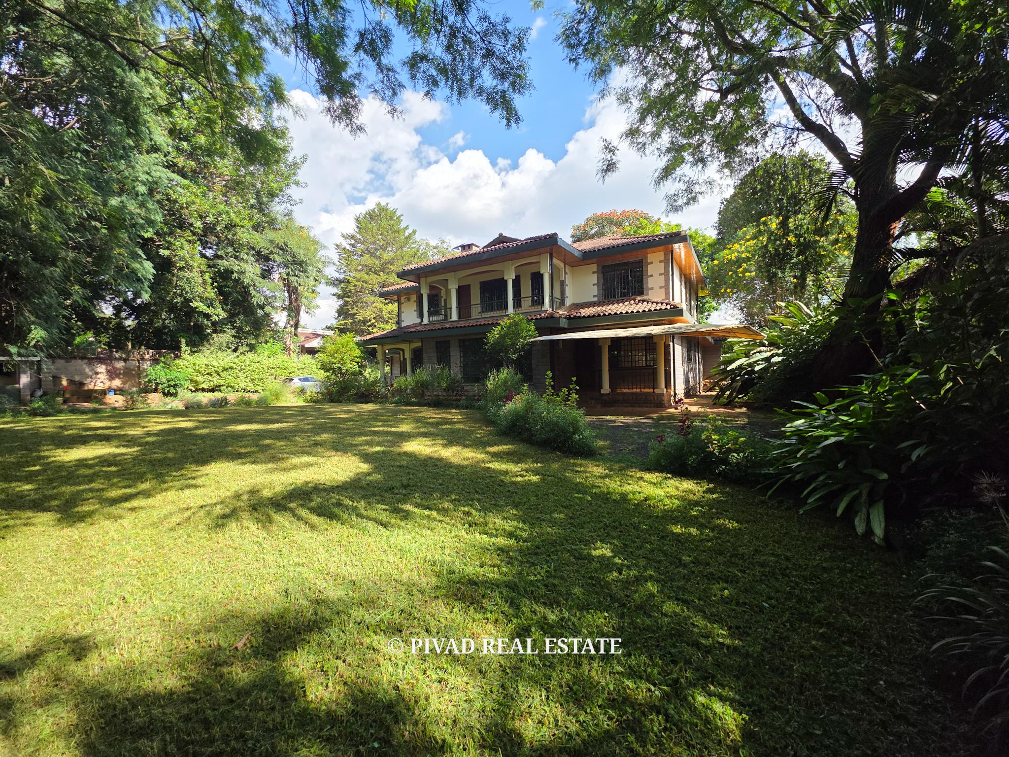 6 bedroom House Available for Sale in Nyari Estate.