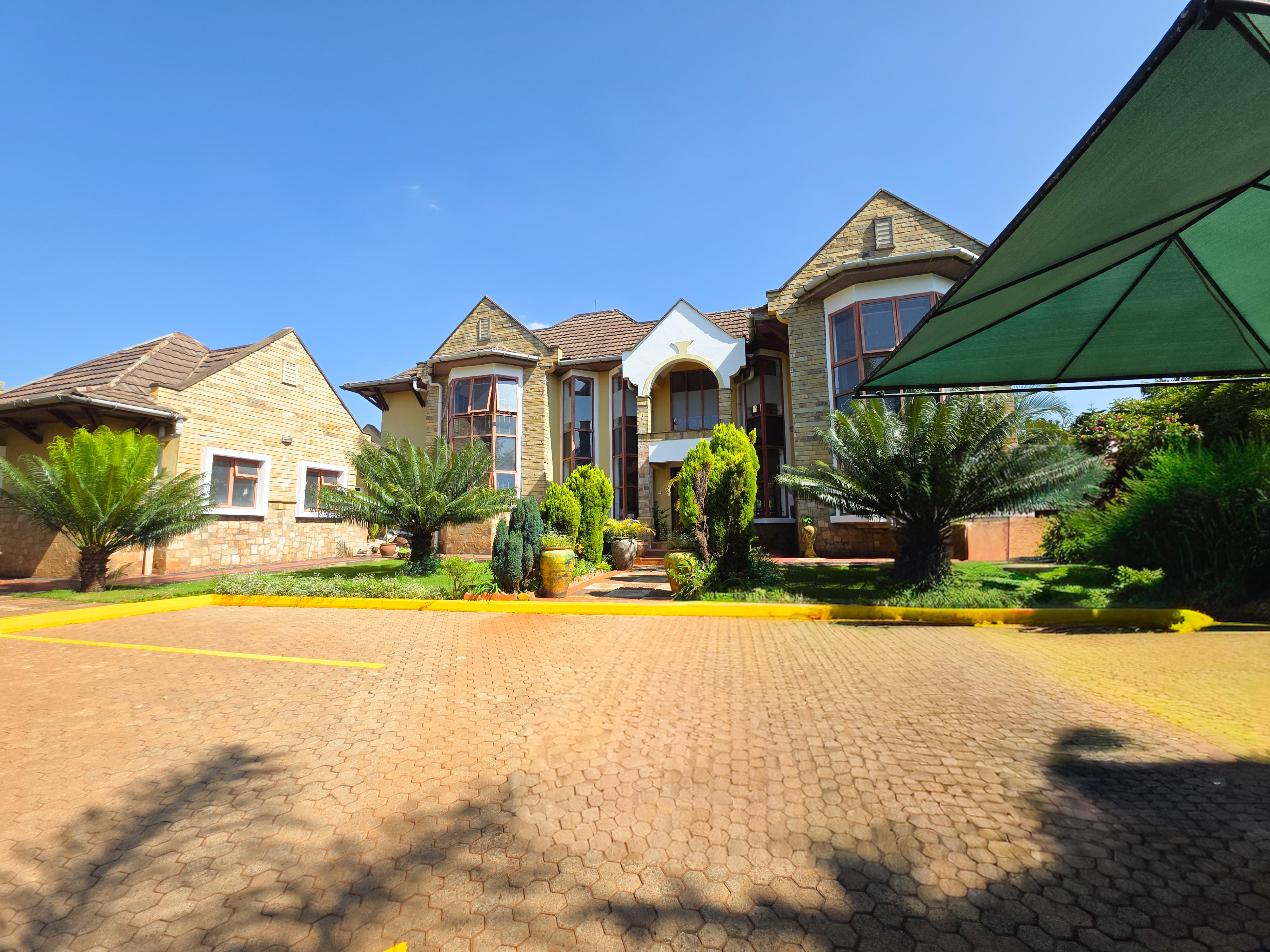 5 Bedroom House Available For Rent - Runda