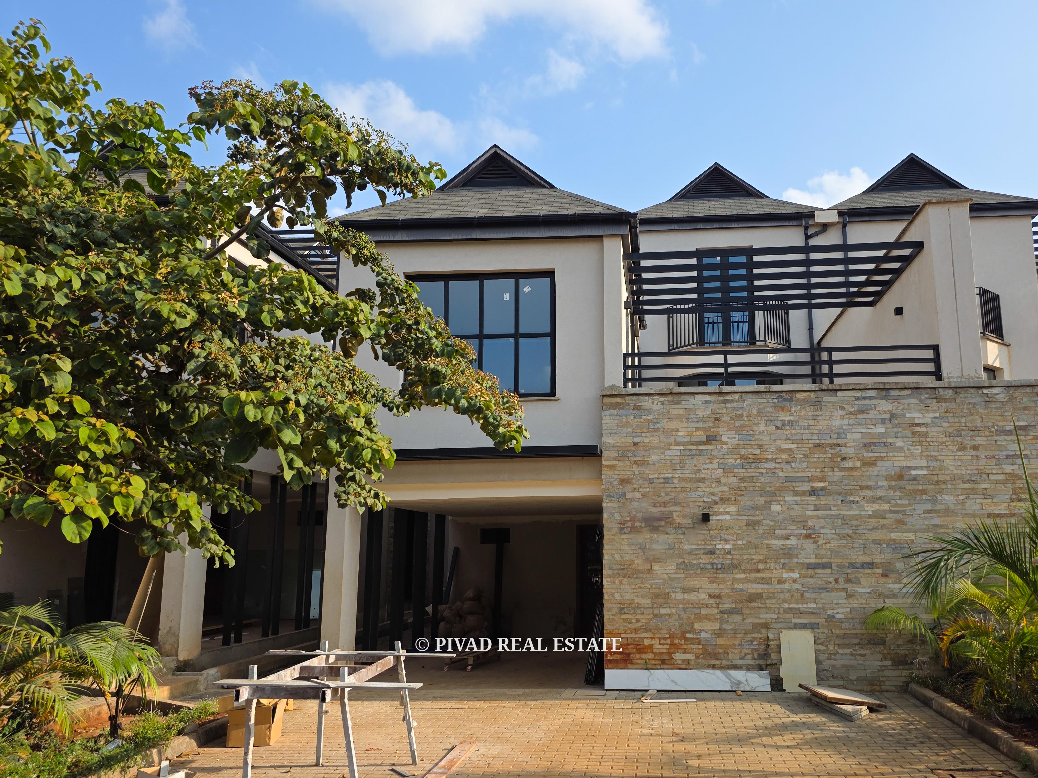 4 Bedroom Townhouse Available For Sale in Runda