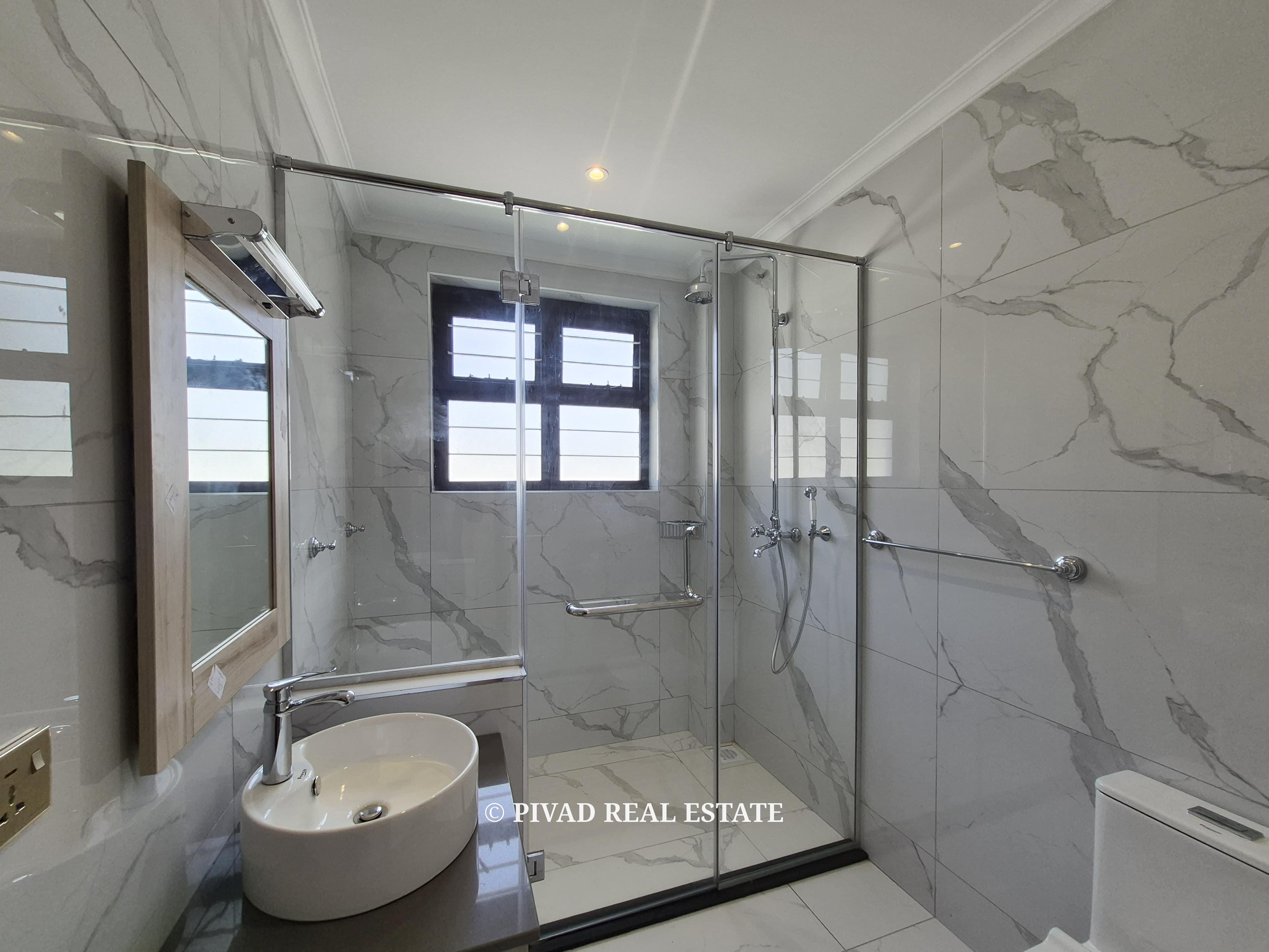 5 Bedroom House For Sale in Runda