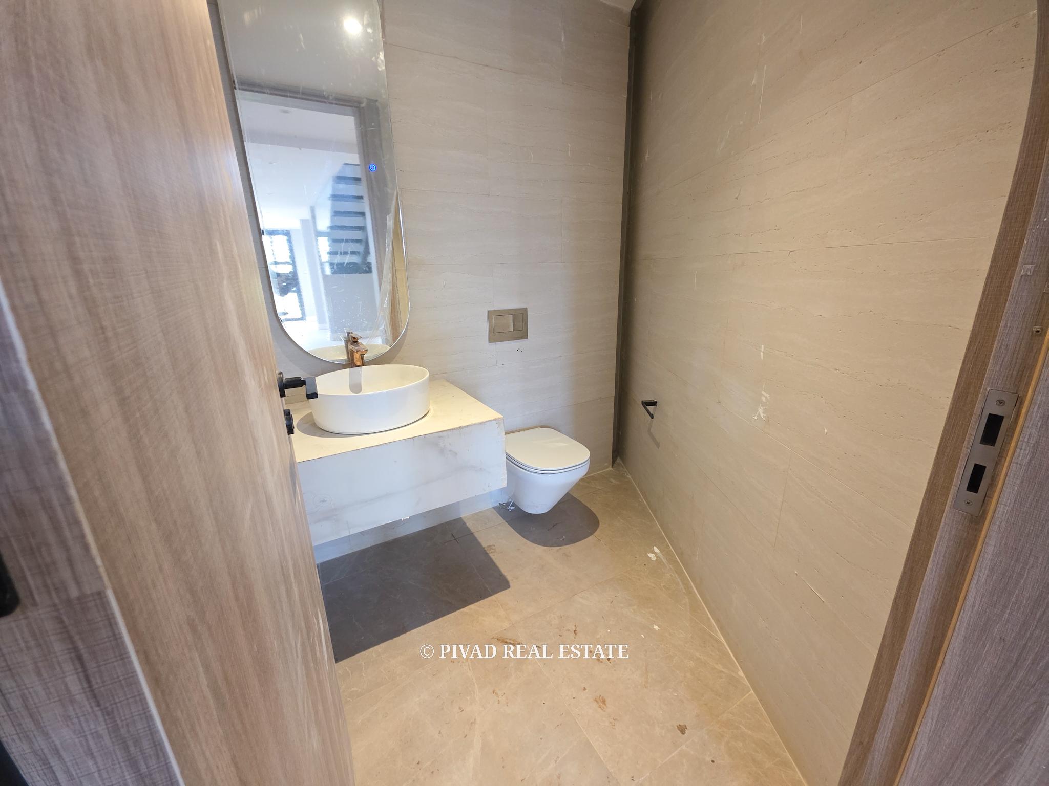 4 Bedroom Townhouse Available For Sale in Runda