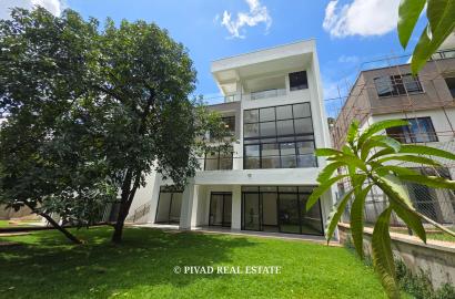 5 Bedroom House Available For Sale - Old Kitisuru