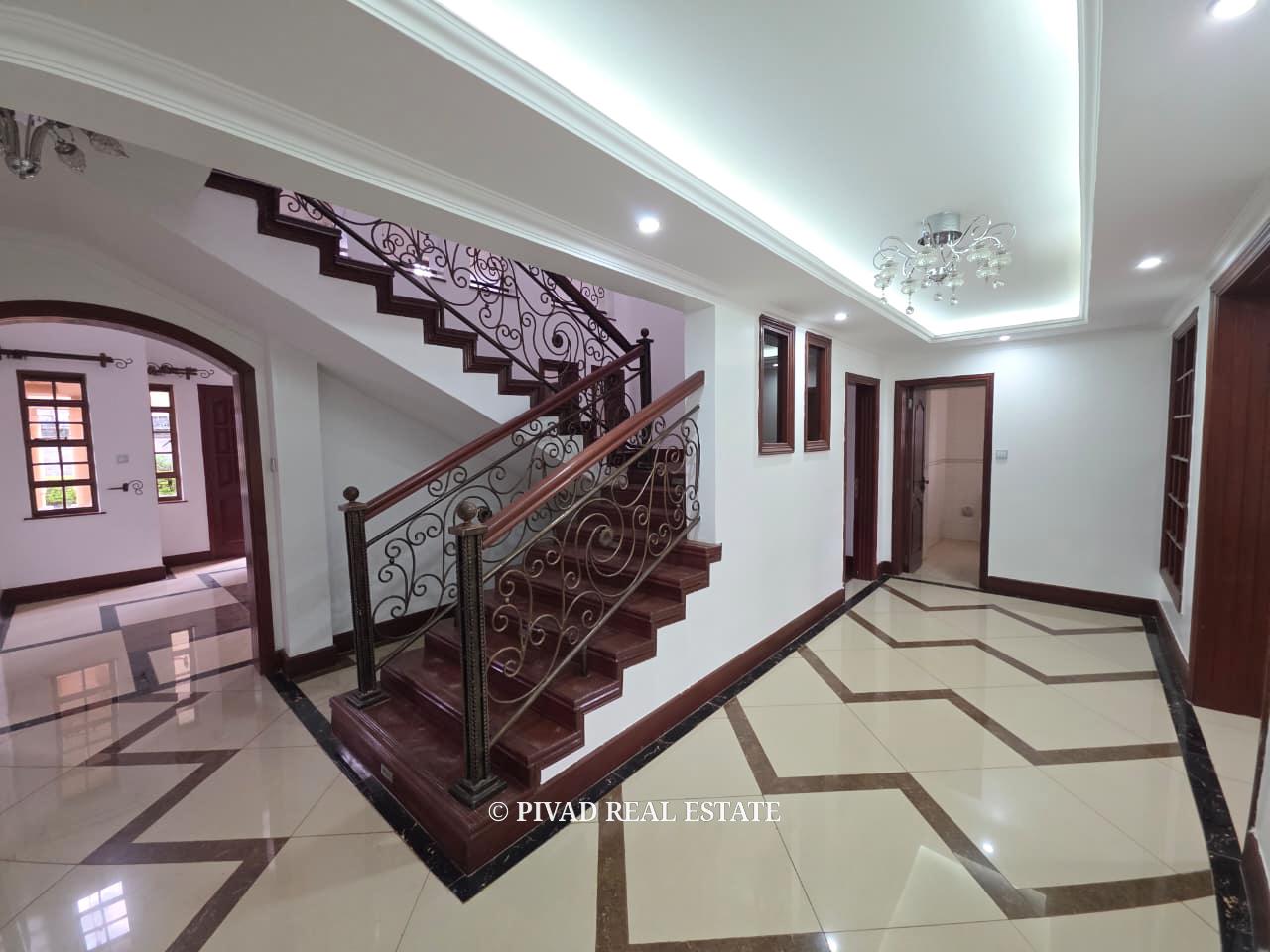 5 Bedroom House Available For Sale in Runda, Eliud Mathu Street