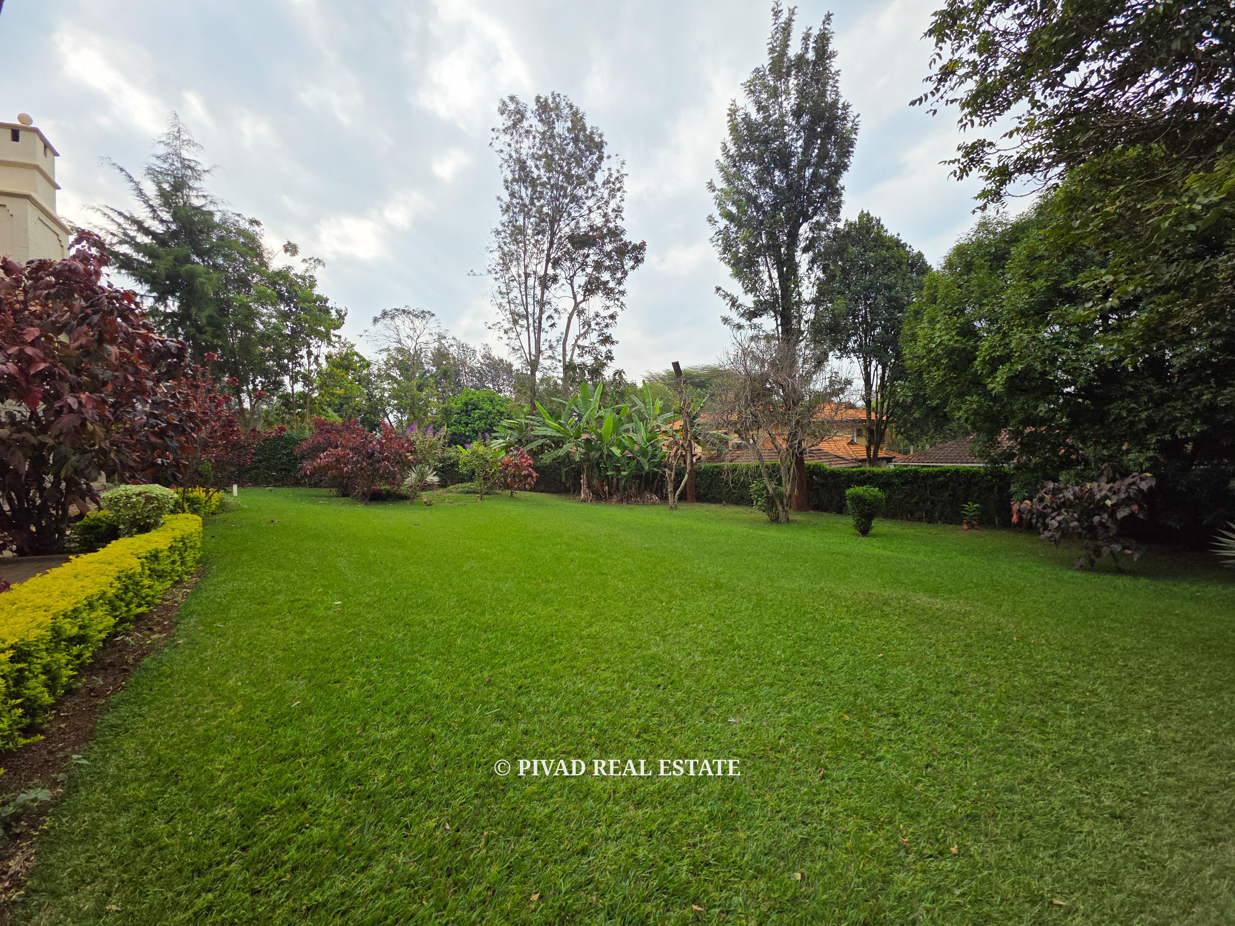 5 Bedroom Home Available for Sale in Runda.