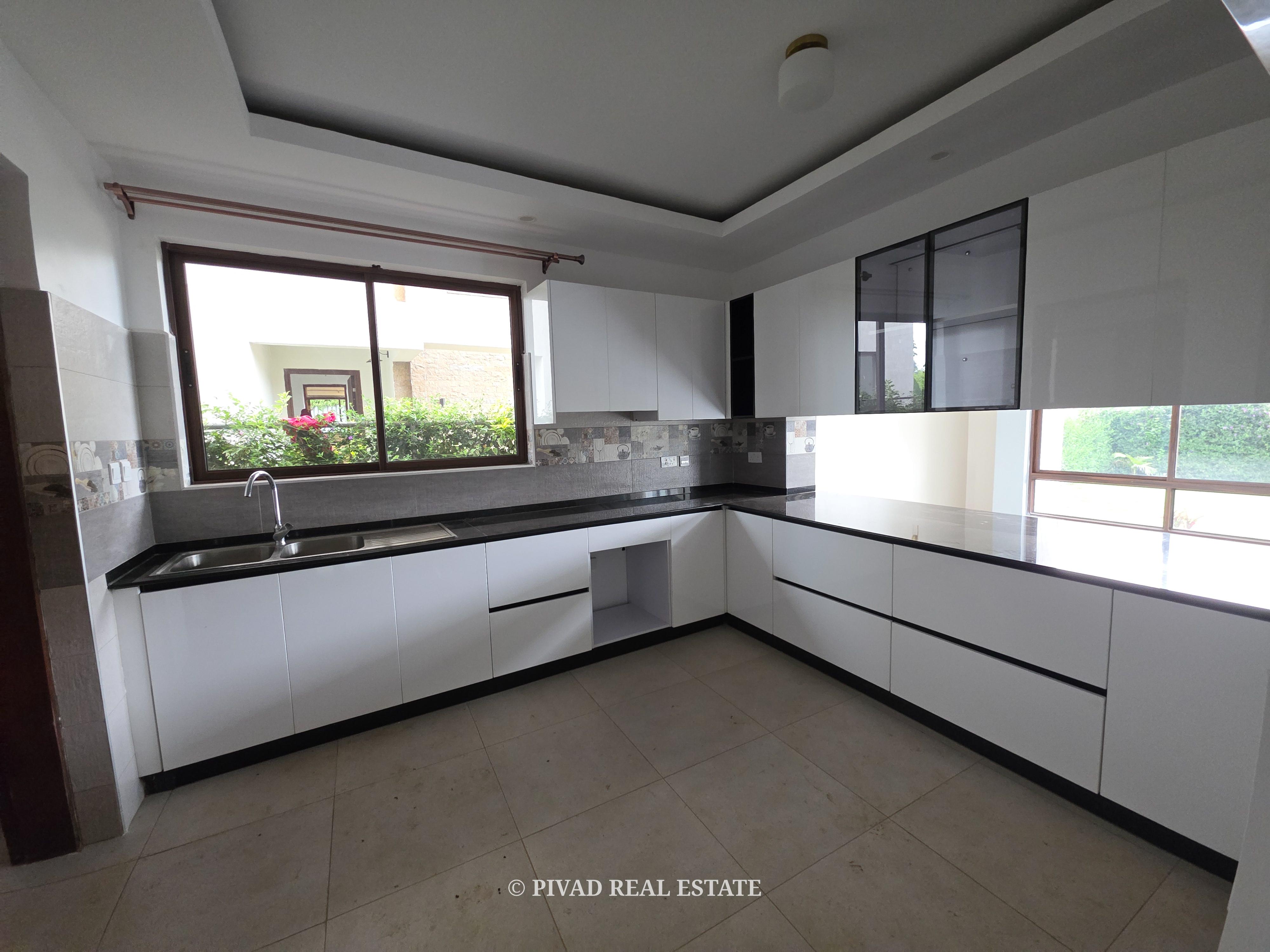 4 Bedroom House Available For Sale in Runda