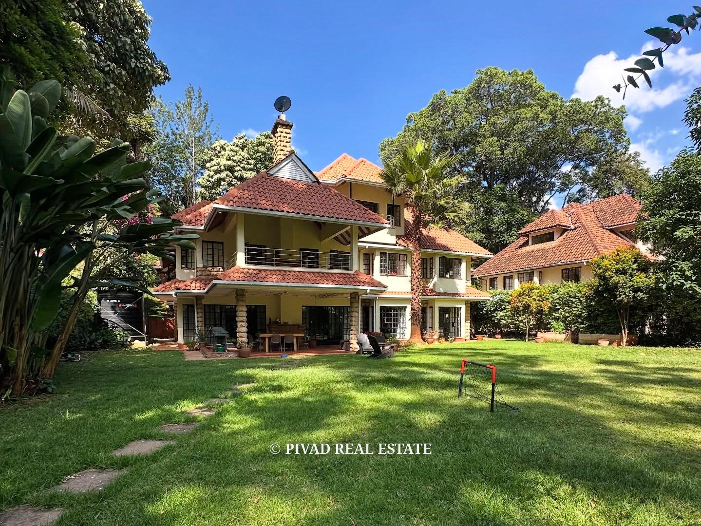 5 Bedroom House Available For Rent in Rosslyn Estate