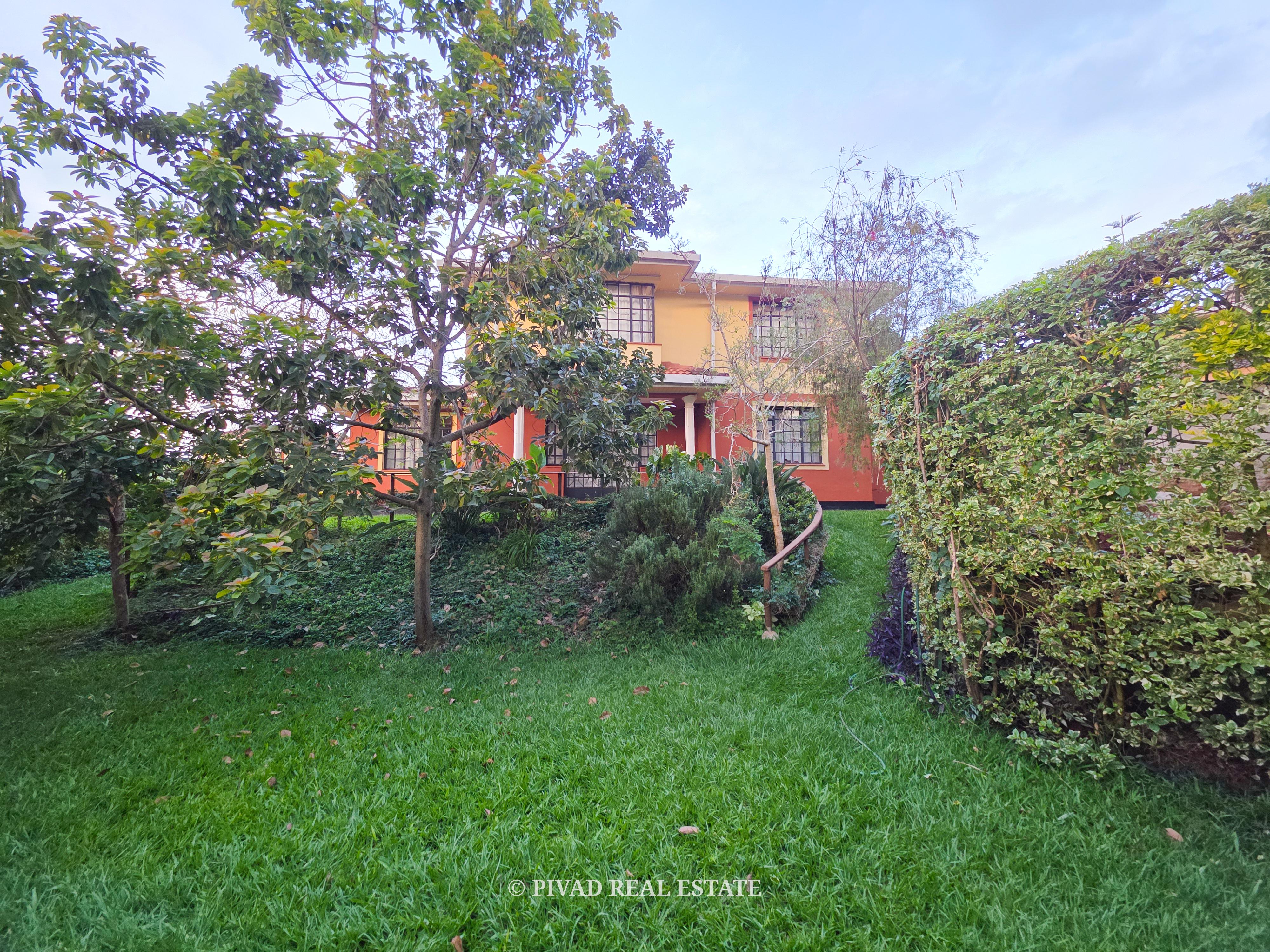 Four Bedroom House Available for sale in Fourways estate