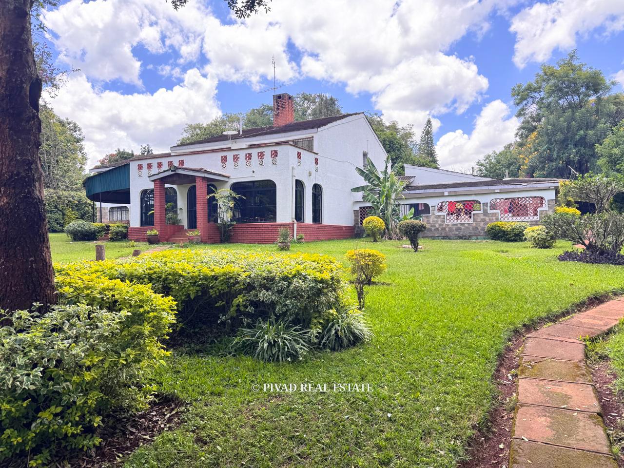 5 bedroom house built on one acre land available for Sale in Runda Mimosa