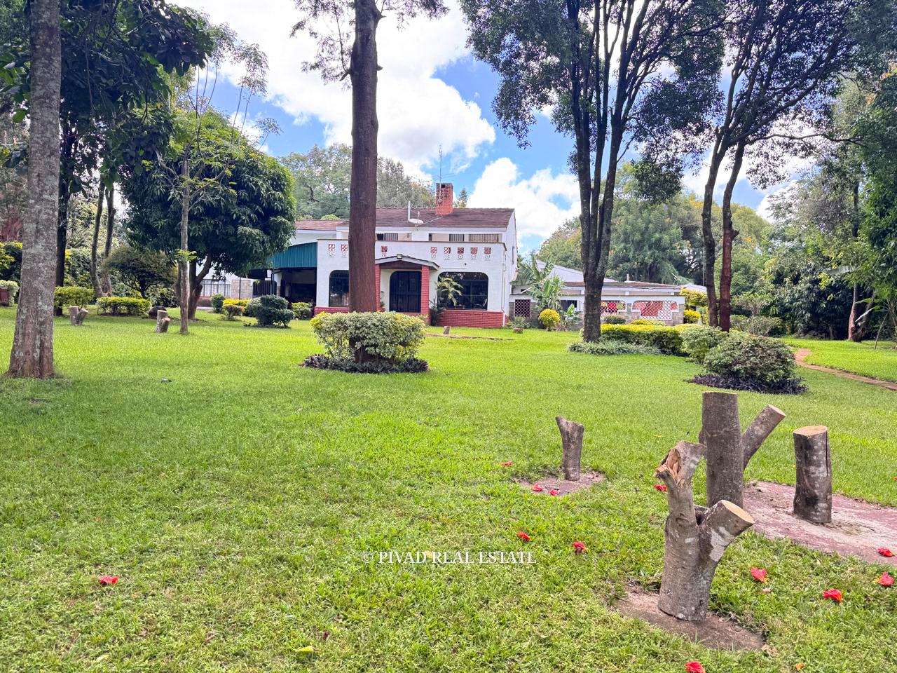 5 bedroom house built on one acre land available for Sale in Runda Mimosa