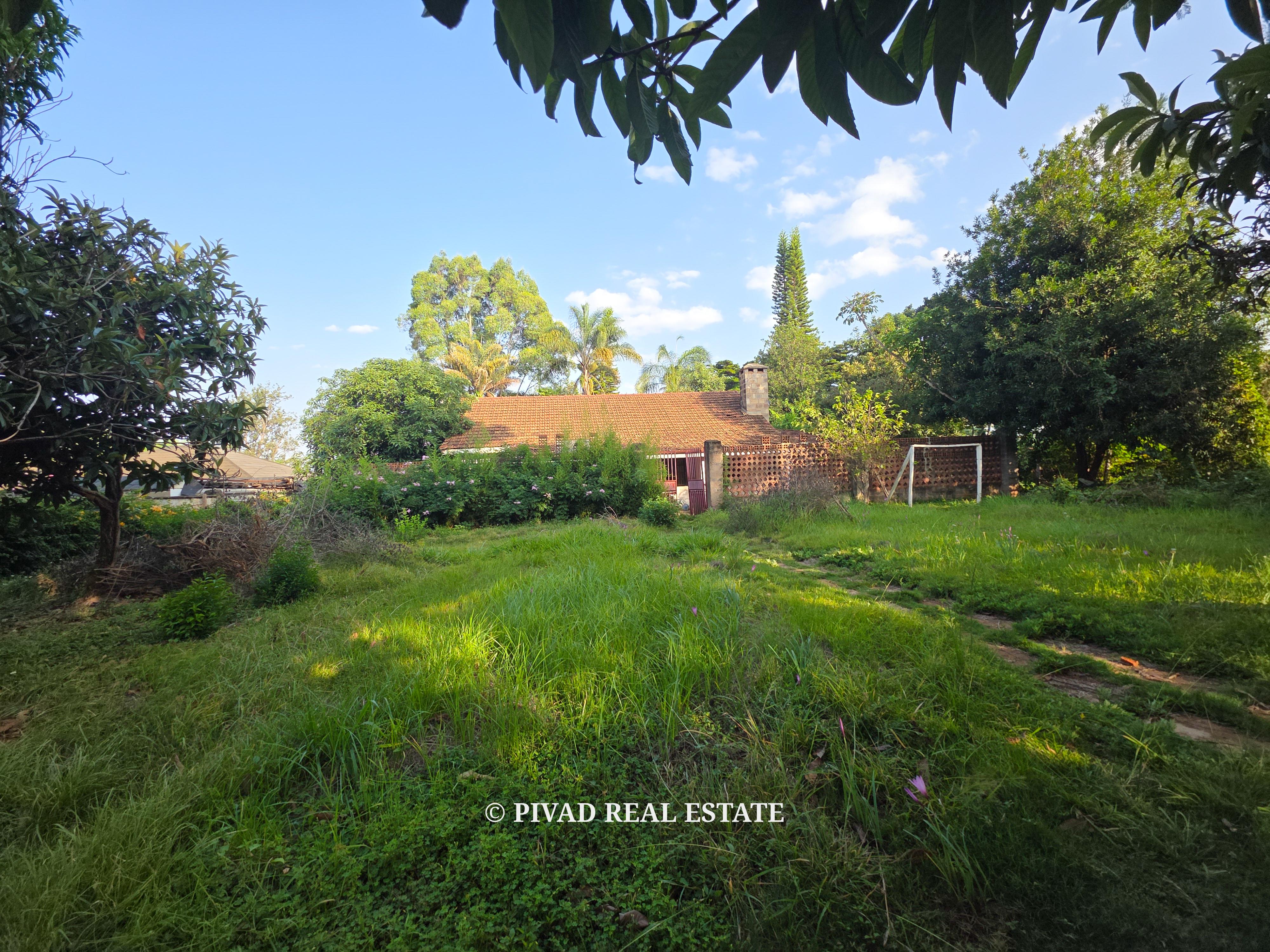 1.1 acre land available for Sale in Runda Mimosa