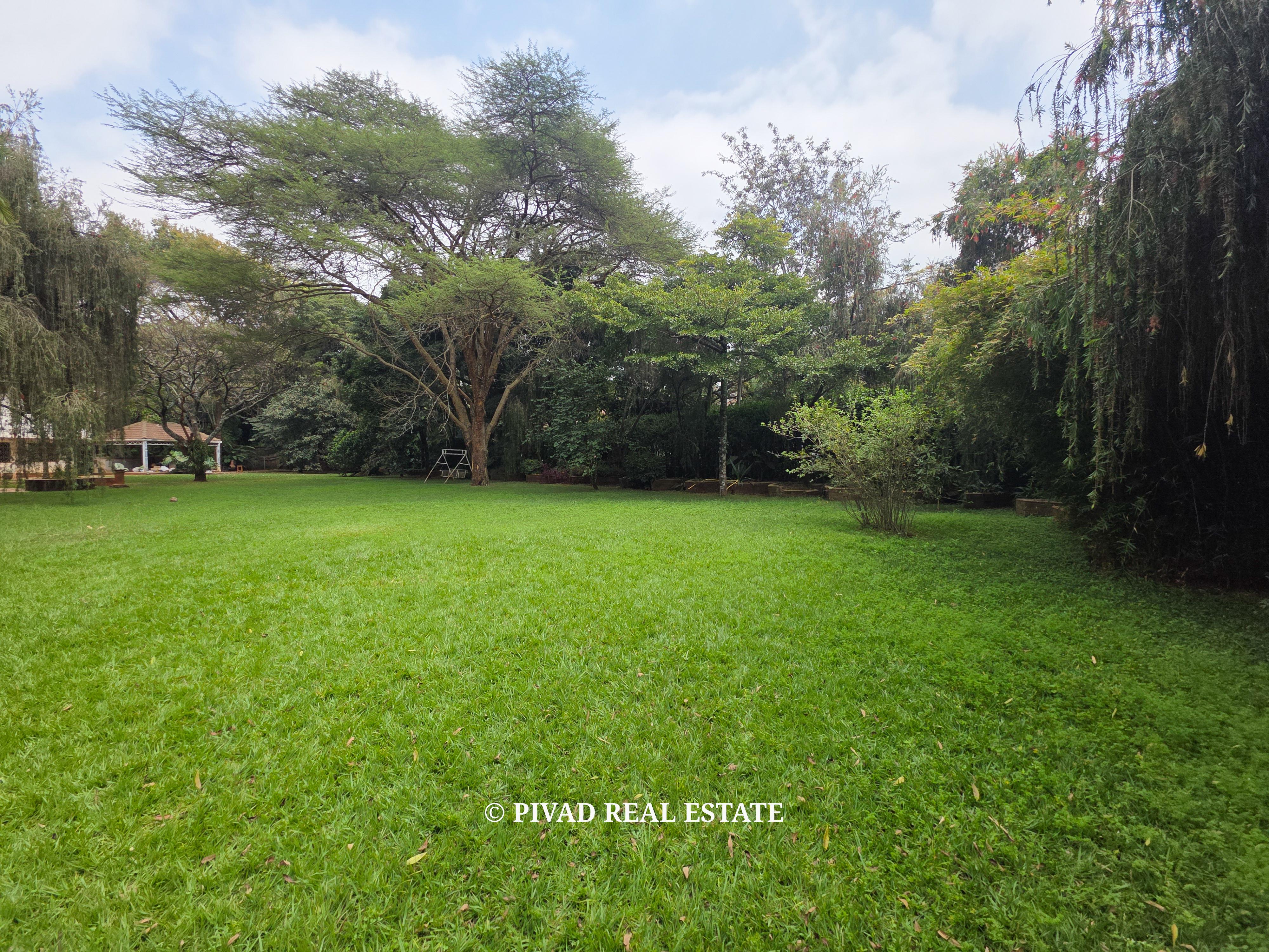 0.75 Acre land for Sale in Riverside Drive
