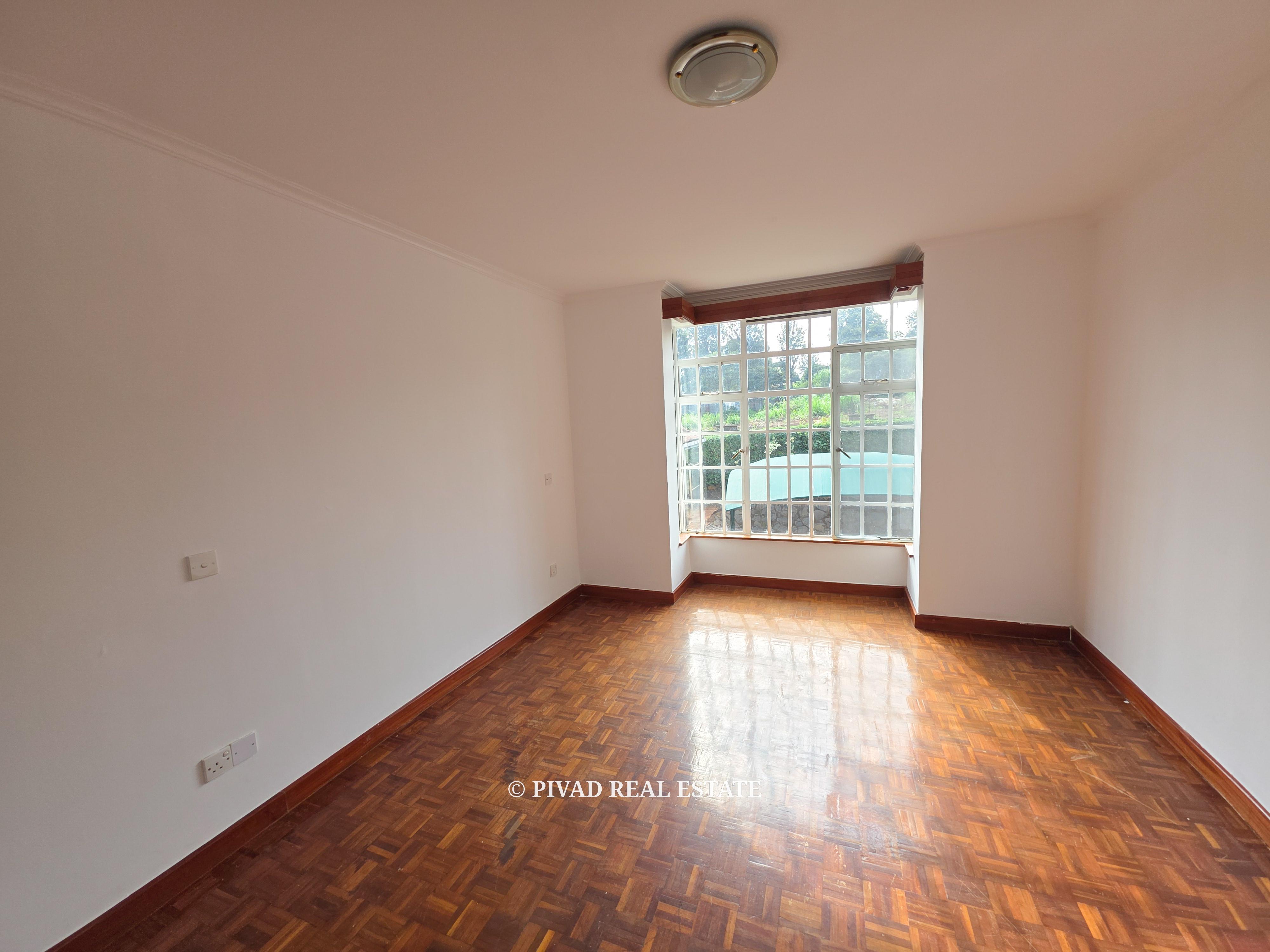 4 bedroom townhouse available for Sale in Rosslyn estate