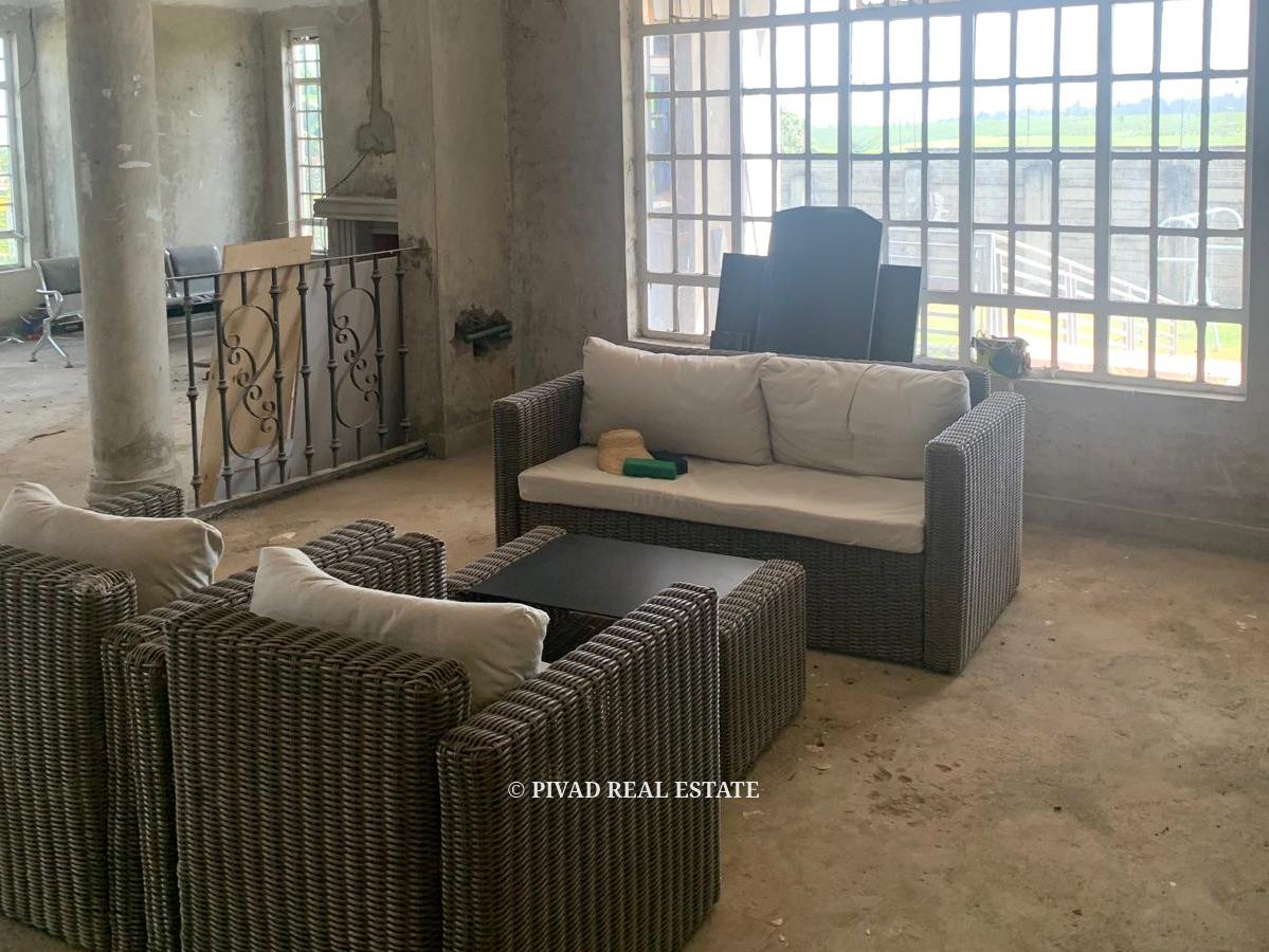 6 Bedroom Available for Sale in Cianda Kiambu